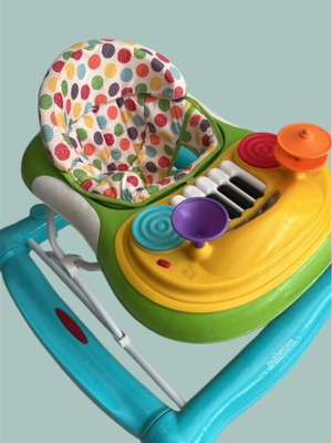 Mothercare ασφαλής περπατούρα για μωρό σαν καινούργια με πιανάκι