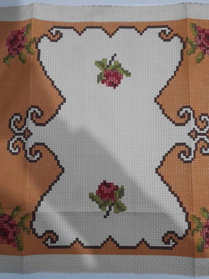 Printed canvases for embroidery pillows Elvico Design 1 like new, set of 4