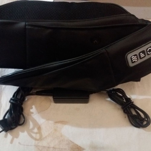 Shiatsu neck and body massager like new with 12V 2.5A power supply