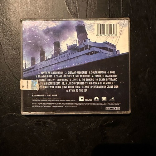 Titanic soundtrack like new