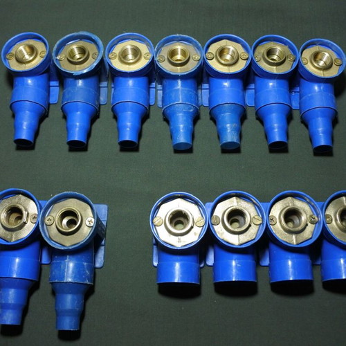 Water intake elbows like new, pack of 13, blue color