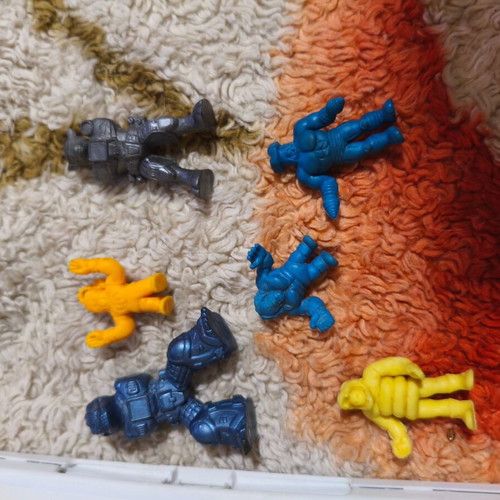 Alien monster fighters used, pack