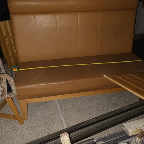 Sofa like new 1.45m ideal for cafe, bar, clinics