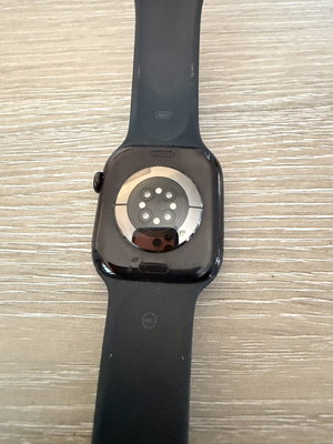 Apple Watch 11 σαν καινούργιο με όλα τα παρελκόμενα