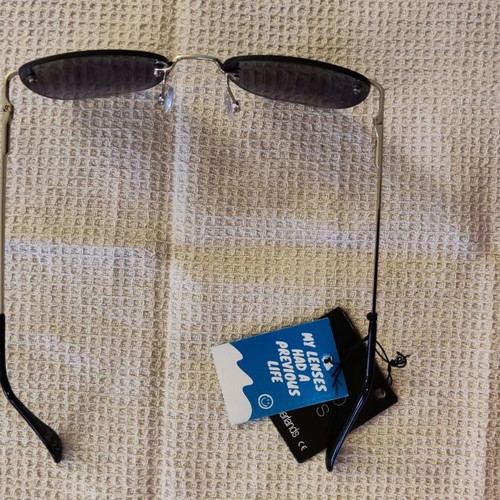Solo-Solis NDL6025 sunglasses new, silver finish, black degrade lens