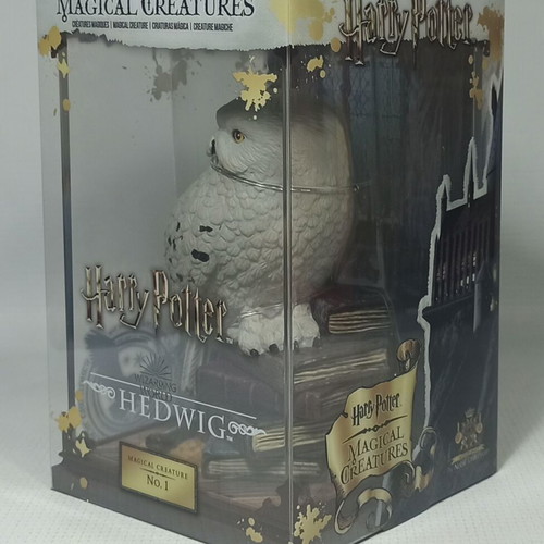 Noble Collection Harry Potter Hedwig 7'' Statue new with acrylic case