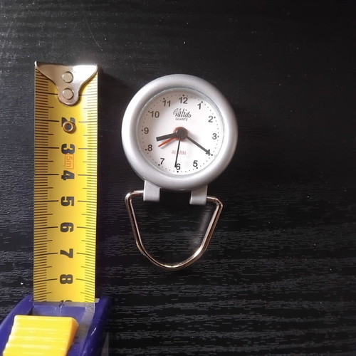 Valido analog tabletop clock used, quartz