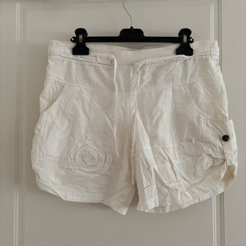 Women's summer shorts like new, size M, white
