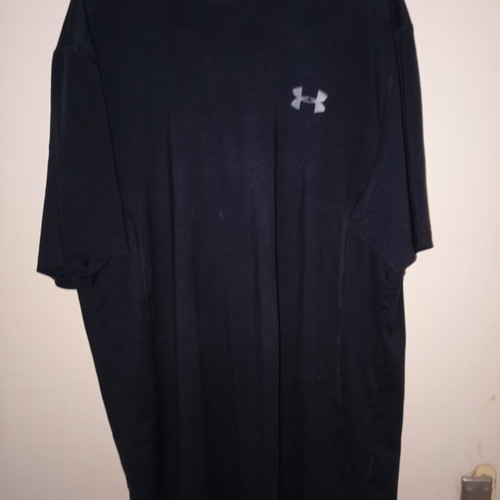 Under Armour Heat Gear men's sports t-shirt used, size M, black