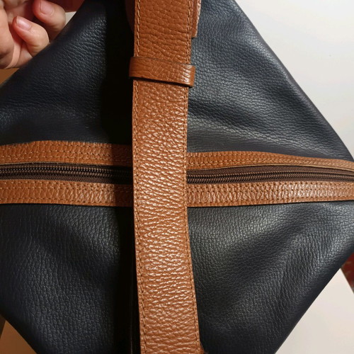 Thiros shoulder bag full leather like new
