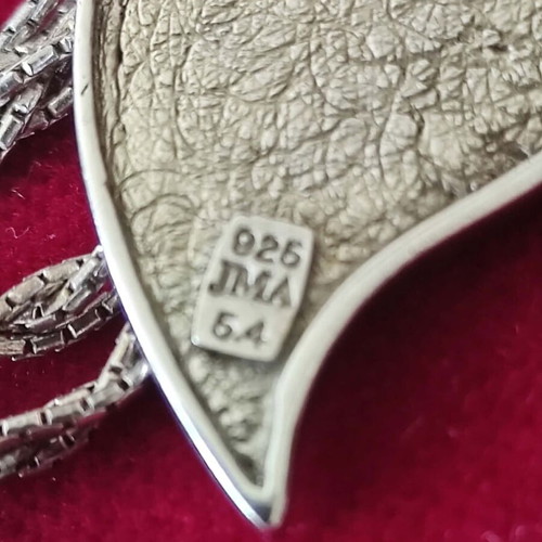 Silver 925 necklace with yin-yang teardrop pendant