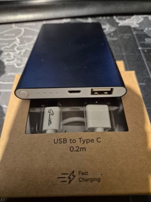 Power bank new 3 pieces 4000+1200mAh with cables