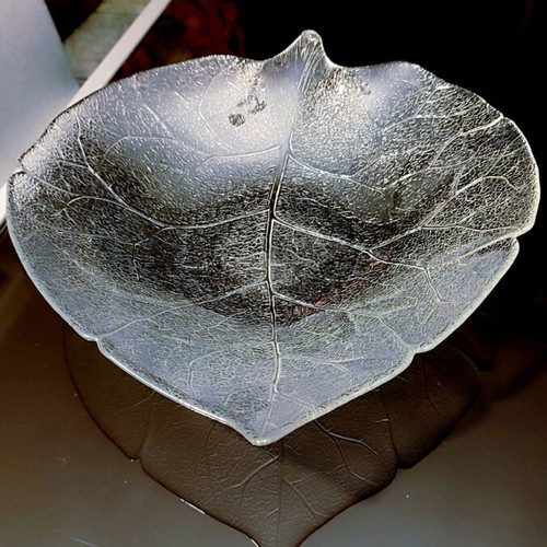Vintage Arcoroc France "Aspen" leaf-shaped dinnerware set like new