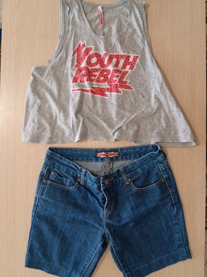Jean shorts and Pink Woman top set like new, gray and blue