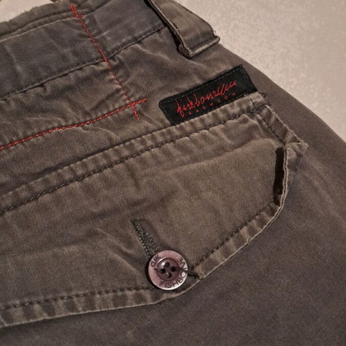 Men's Cargo Fishbone Bermuda shorts like new, brown