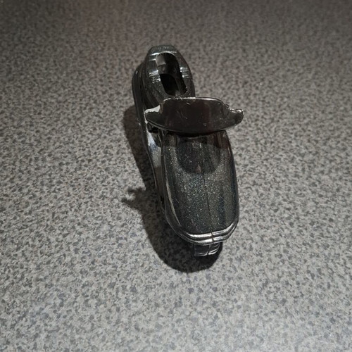 Vintage metal Vespa scooter miniature like new, 11cm