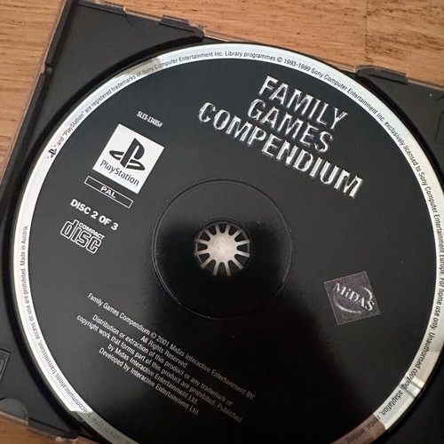 Family Games Compendium PlayStation PS1 used, 3 discs, 20 games