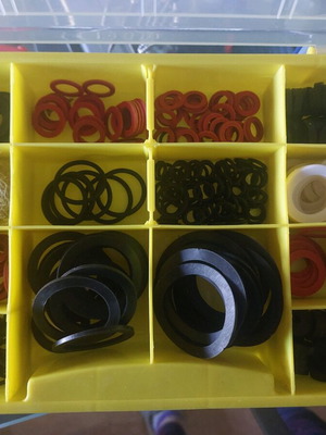 Box set of rubber gaskets in various sizes like new