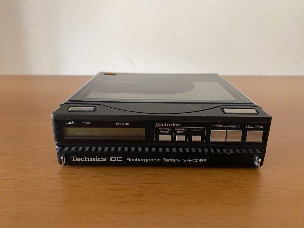 Technics SL-XP5 portable CD player with… - € 450,00 - Vendora.cy