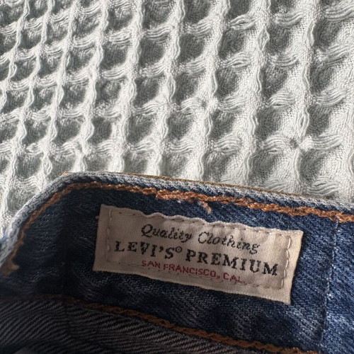 Levi's denim shorts like new, size W30, blue