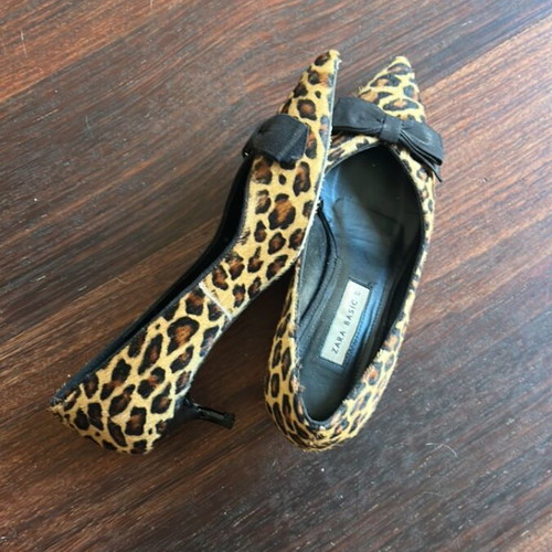 Zara animal print pony skin kitten heel pumps size 37 used