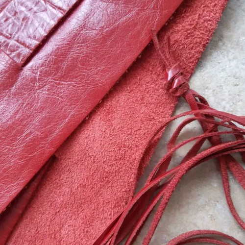 Red leather belt like new, size 70