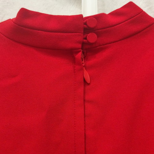 Red sleeveless dress H&M like new, crepe fabric, V-neck