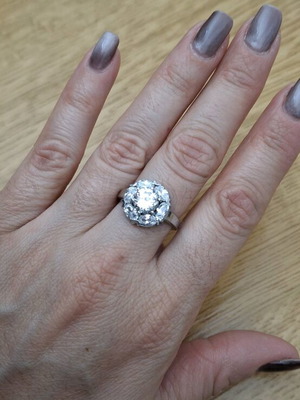 Μονοπέτρο ασημένιο 925 με λευκά ζιργκόν σαν καινούργιο