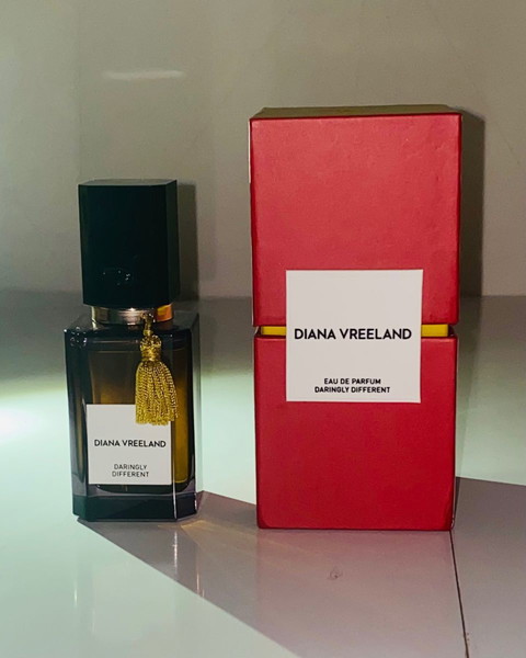 ΠΡΟΣΦΟΡΆ Άρωμα Daringly Different Diana Vreeland 50μλ