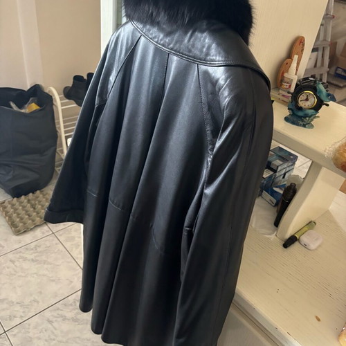 Leather coat black XXL like new