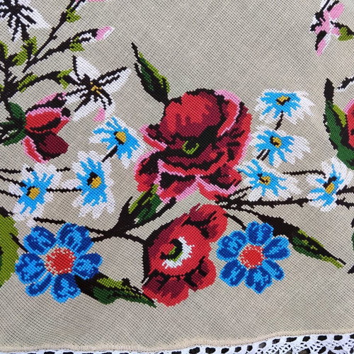 Vintage Handmade Round Tablecloth 90cm Cross Stitch on Etamine