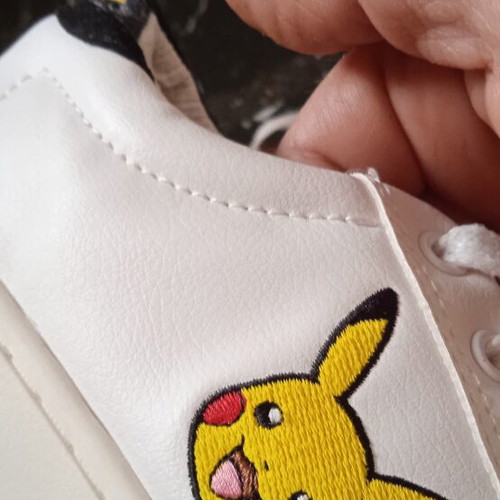 Zara Pokémon Athletic Shoes size 36 used, white