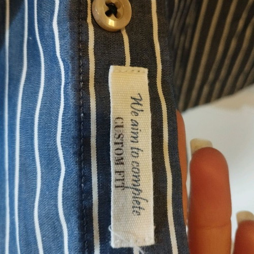 Pack of 2 men's shirts small, 100% cotton, like new, blue