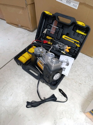 12 Volt Battery Pump New with Car Set