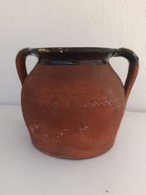 Traditional clay pot with two handles, 17cm height
