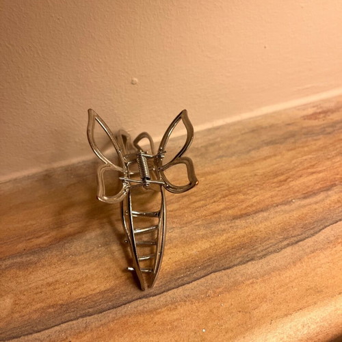 Butterfly hair claw clip new, silver