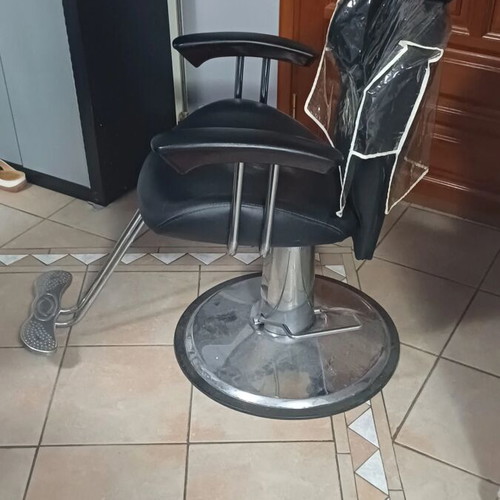 Aesthetic and Hairdressing Chair like new