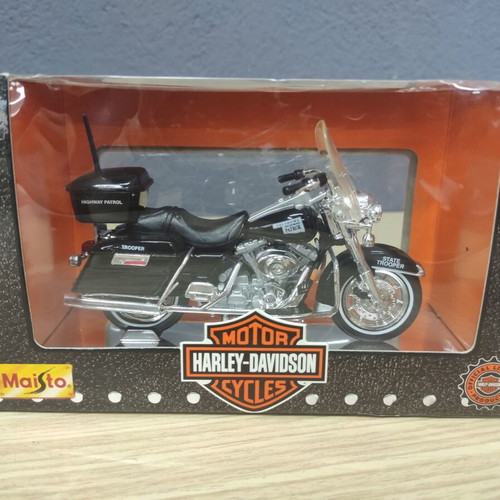 Harley Davidson Oklahoma State Highway Patrol Trooper 1/18 scale model