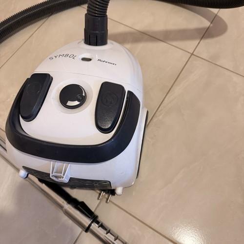 Rohnson R1190 Symbol vacuum cleaner, 1.8L, 700W, bag collection