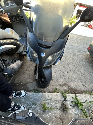 Piaggio XEvo 250 μεταχειρισμένο σκούτερ 2015, μαύρο, 85.000 km