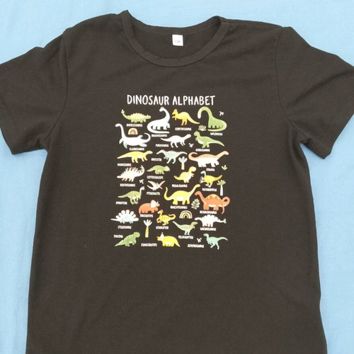 T-Shirt for 8-year-old boy, like new, black multicolor
