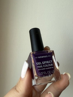 Korres Gel Effect Nail Colour no.75 deep purple polish