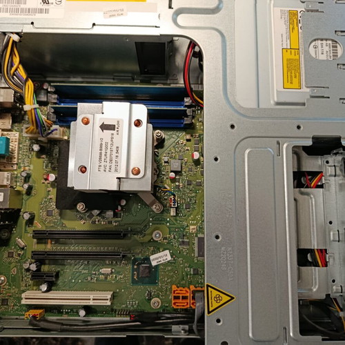 Fujitsu ESPRIMO E710 E85+ SFF PC like new, ideal for office and projects