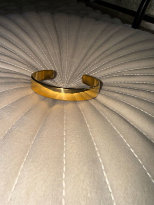 Bella stainless steel gold bracelet new