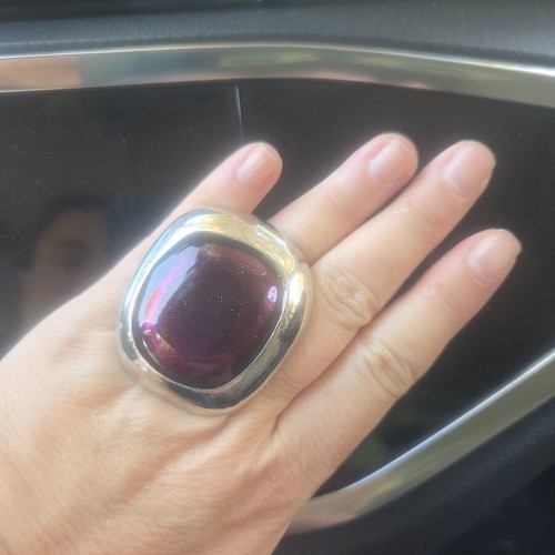 Women's ring with large smooth purple cabochon stone like new