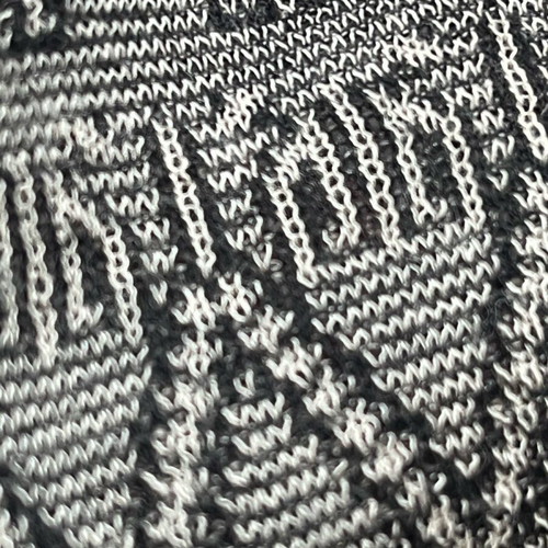 Mariofresh knitted shorts size small like new, black