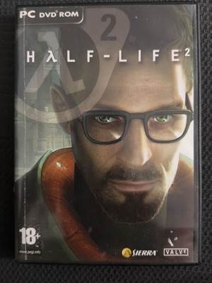 Half-Life 2 PC game like new, no manual