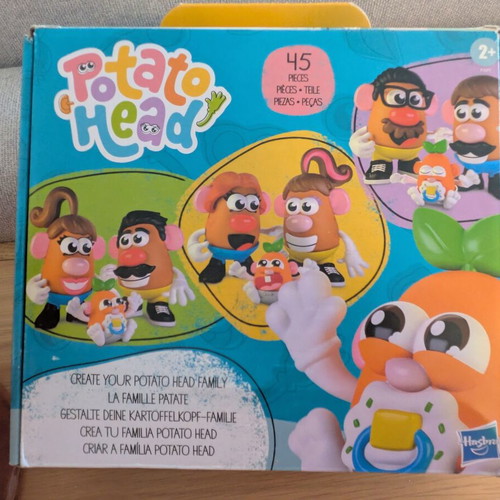Potato Head Family Safari theme like new, complete accessories
