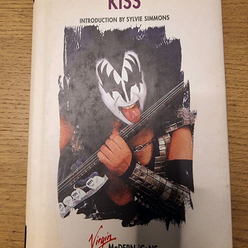 KISS Modern Icons book used, hard cover, 94 pages