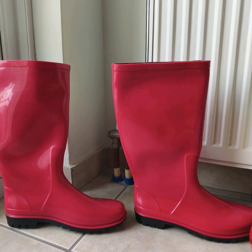 Galotses size 40 like new, red